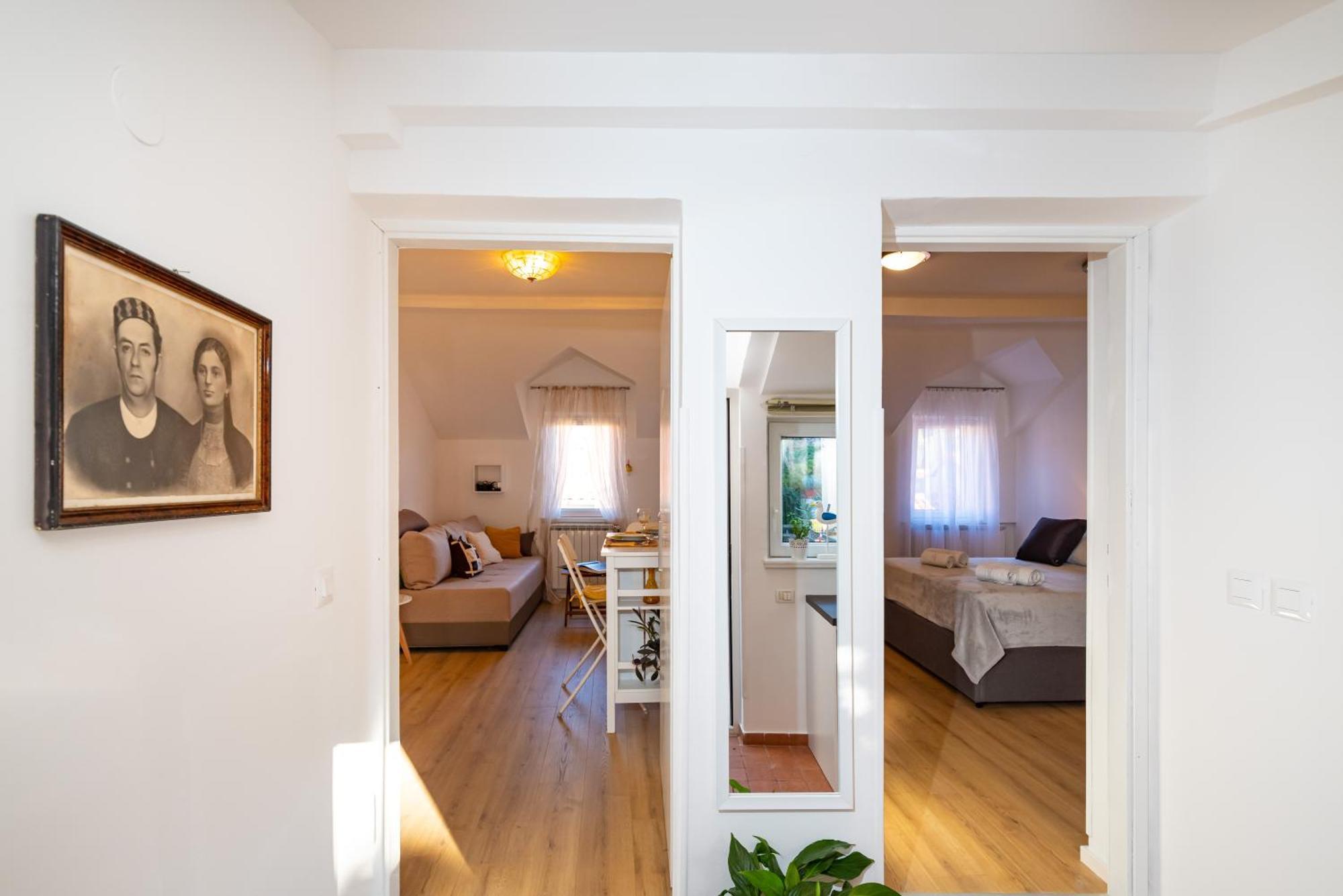 Mediterranean Terrace Apartment With Bikes & Sup Skradin Esterno foto