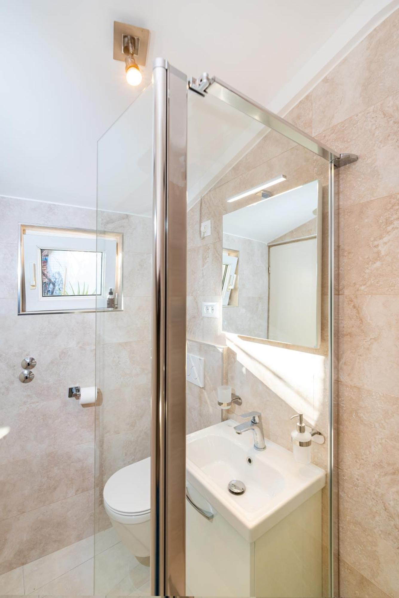Mediterranean Terrace Apartment With Bikes & Sup Skradin Esterno foto