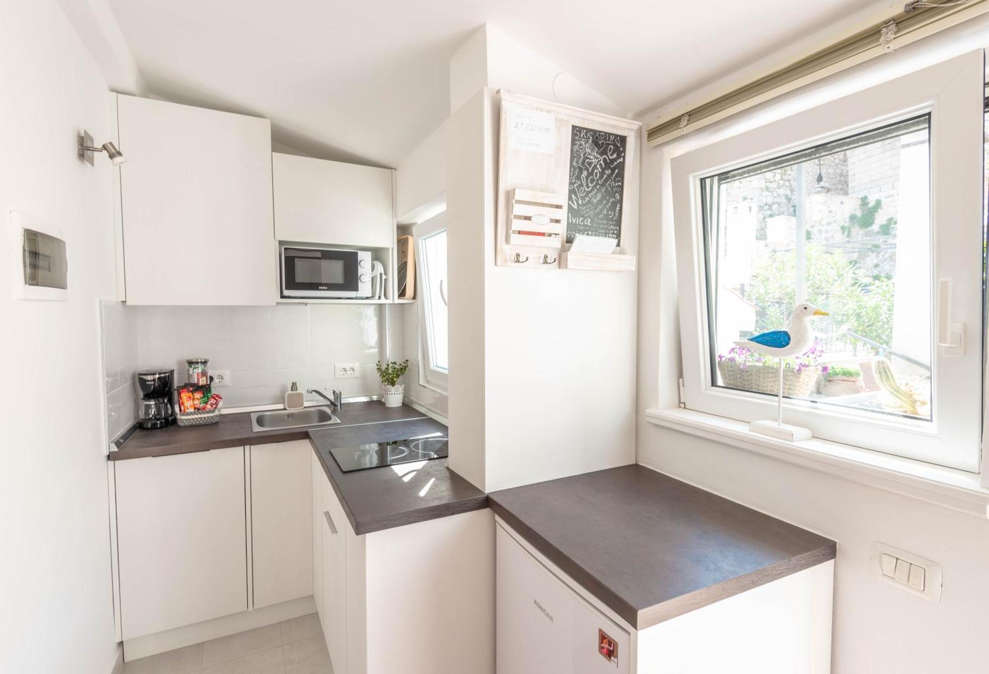 Mediterranean Terrace Apartment With Bikes & Sup Skradin Esterno foto
