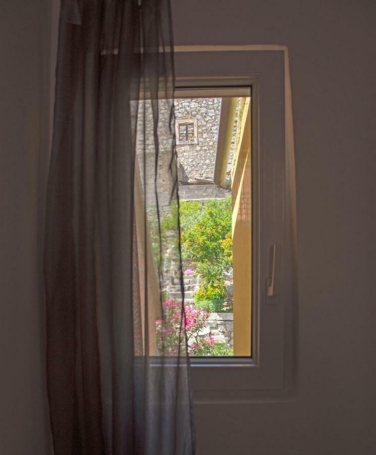 Mediterranean Terrace Apartment With Bikes & Sup Skradin Esterno foto